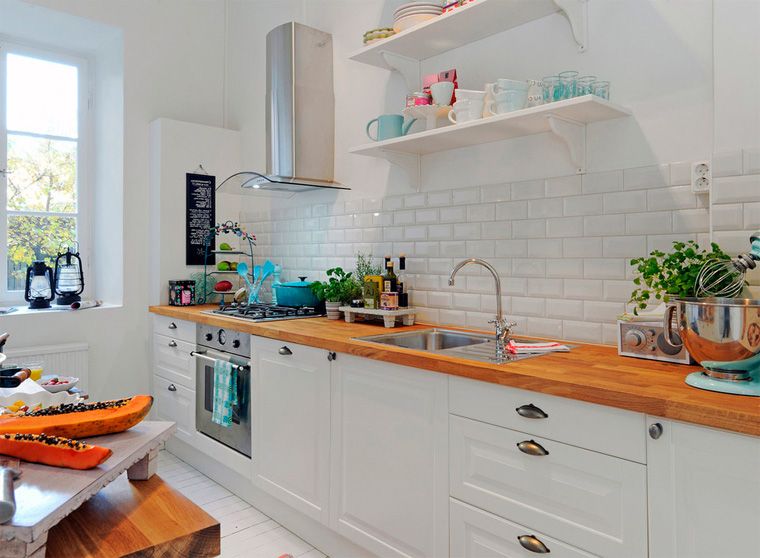 White kitchen interior with veneer worktops