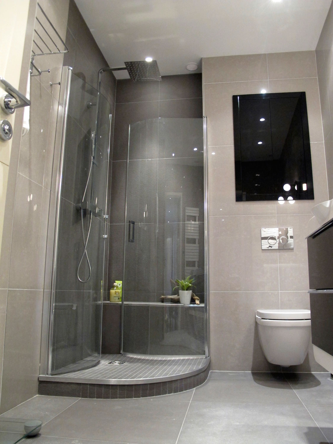 vannas istabas dizains 4 kv m