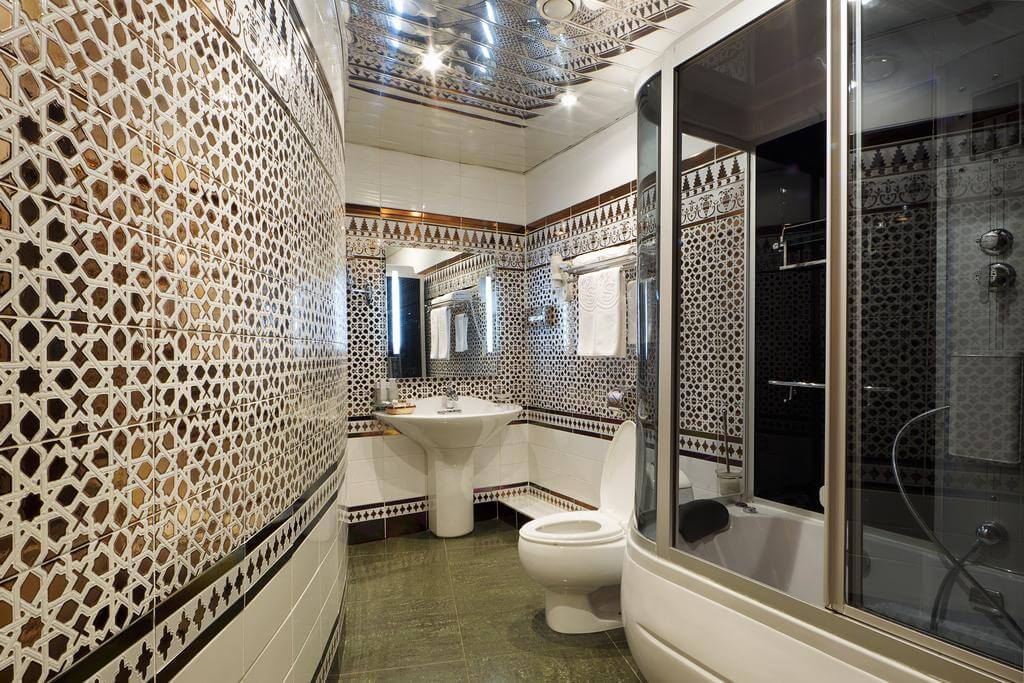 banheiro estilo oriental
