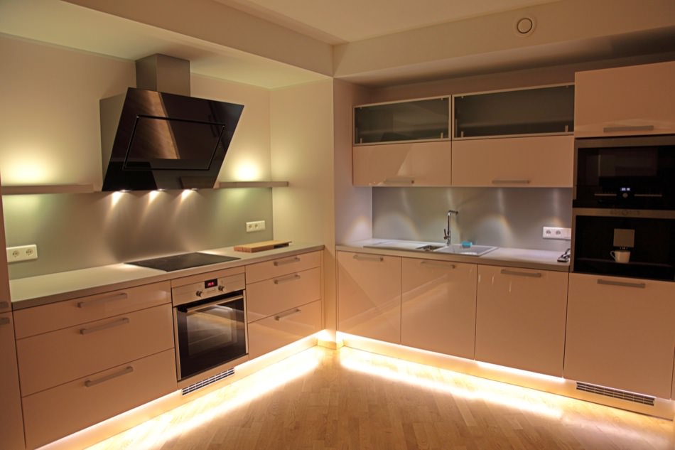 Luzes futuristas de cozinha bege