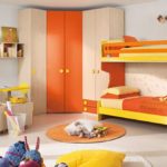 Dekors bērnu istabā oranždzeltens dekors