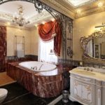 Projekt łazienki w prywatnym barokowym domu z granitowymi kafelkami
