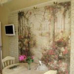 Vægmaleri køkken interiør med dekorativt gips murværk