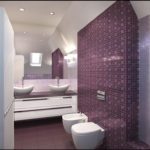 Mozaīka vannas istabā purpursarkanā krāsā