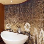 Glass mosaic in the bathroom