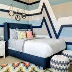 Futūristiski krāsota guļamistabas sienu apdare