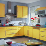 Krāsu kombinācija virtuves interjeram matēts gaiši dzeltens uz pelēka fona