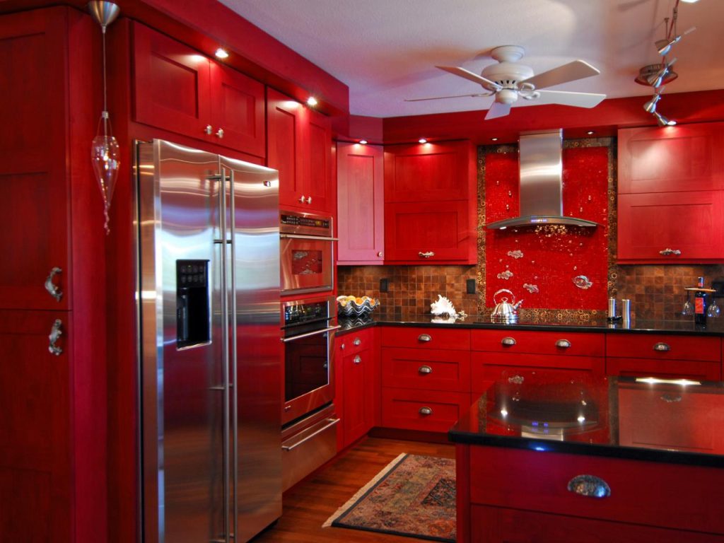 Комбинација боја унутрашњости кухиње досадно црвена
