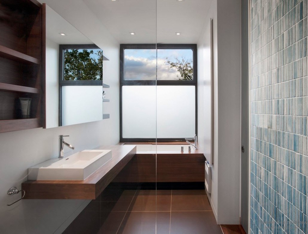 design de salle de bain avec fenêtre