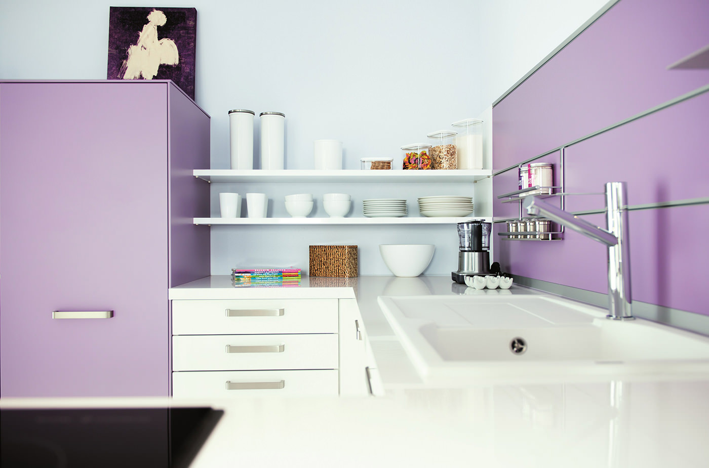 Violetti keittiö