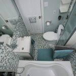 keramische tegels voor de badkamer in Chroesjtsjov
