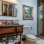 Vintage style bathroom decor