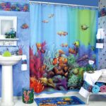 Bathroom decor curtains and rugs in the same style