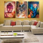 Buddhista stílusú festmények a nappali belsejében