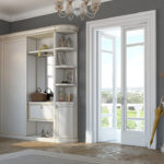 Couloir avec armoire et parquet de style classique