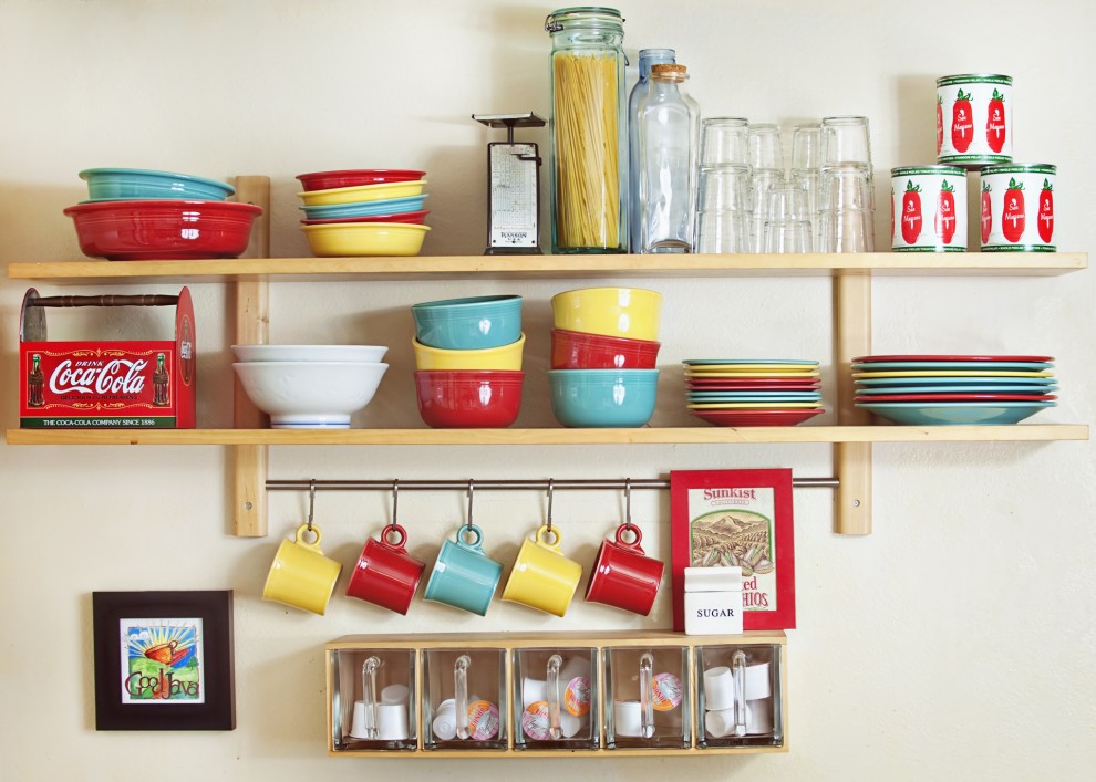 DIY crafts for the kitchen shelf for dishes