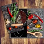 DIY amatniecība virtuves stila zemnieciskam panelim ar garšvielām
