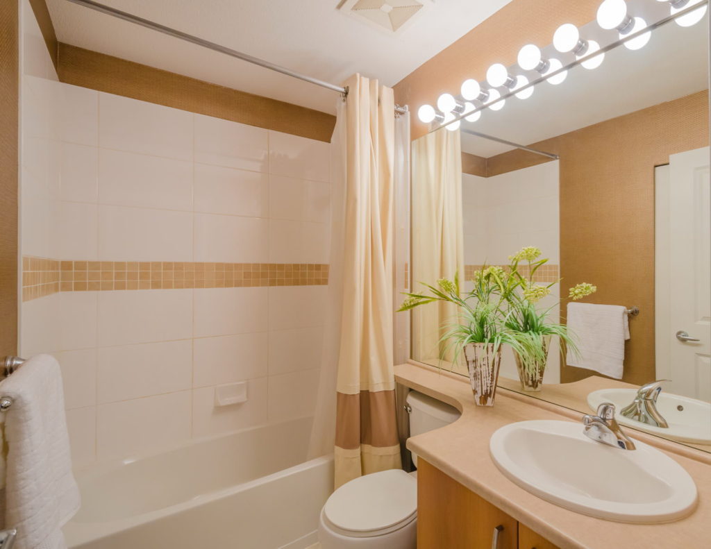 Modern bathroom design wide mirrors