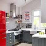 versi reka bentuk yang indah dari foto dapur merah