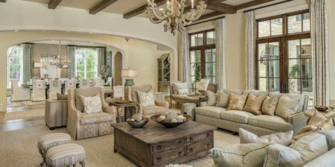 példa egy gyönyörű provence-tervezésre egy nappali fotóban
