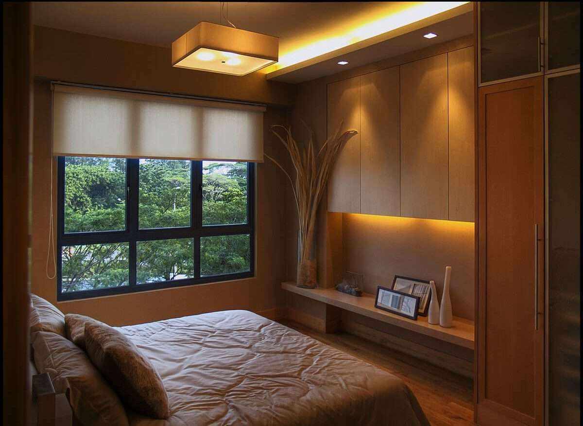 opzione di un interno luminoso di una camera da letto di 15 mq