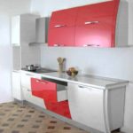 príklad svetlej dekorácie červenej kuchynskej fotografie