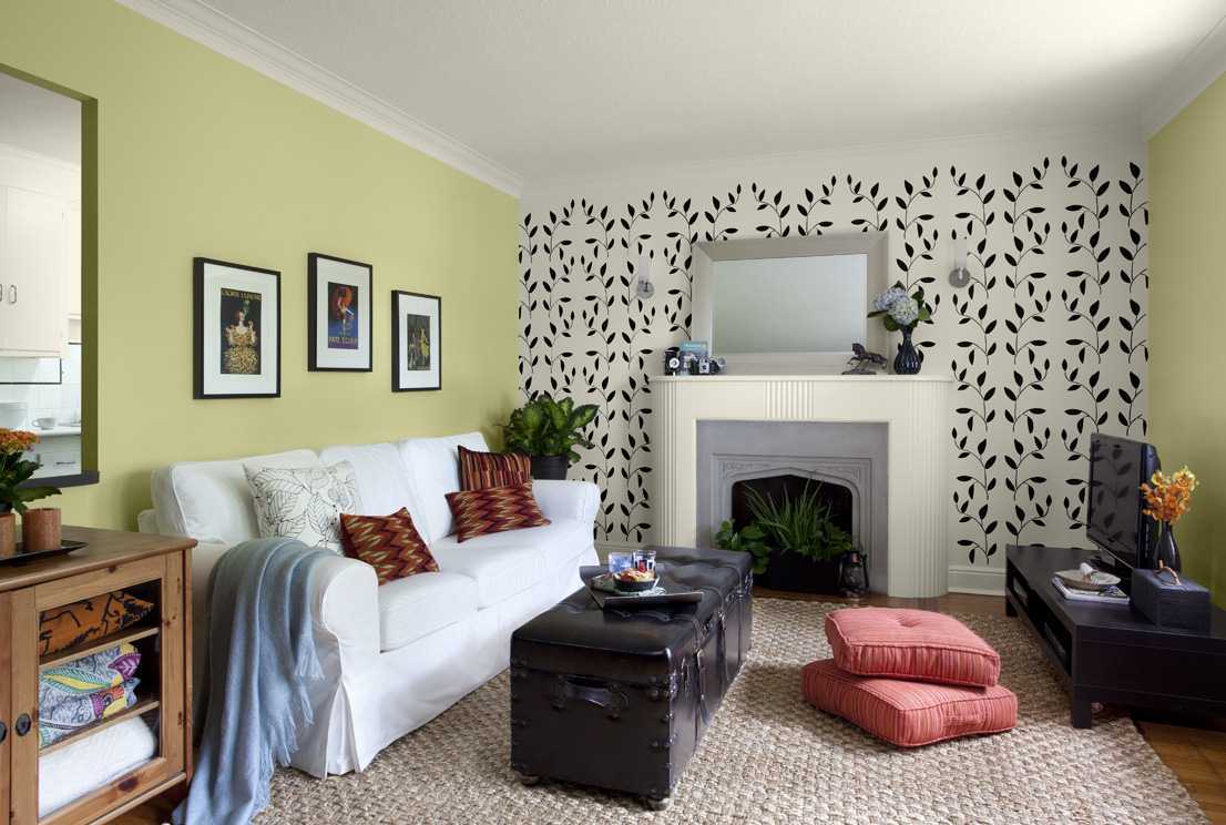 combination of wallpaper in the interior of the living room