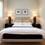 gaiša dizaina opcija šaurā guļamistabas attēlā