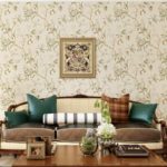 Un ejemplo de un estilo ligero de papel tapiz para una imagen de la sala de estar