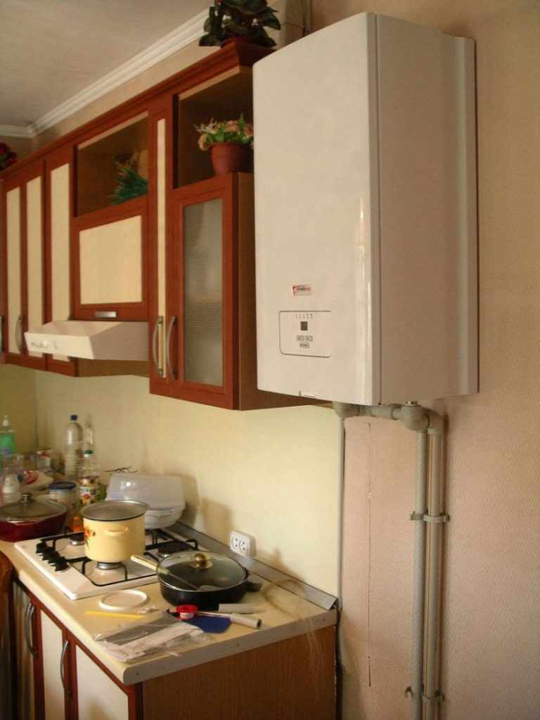 idéia de uma decoração de cozinha incomum com uma caldeira a gás