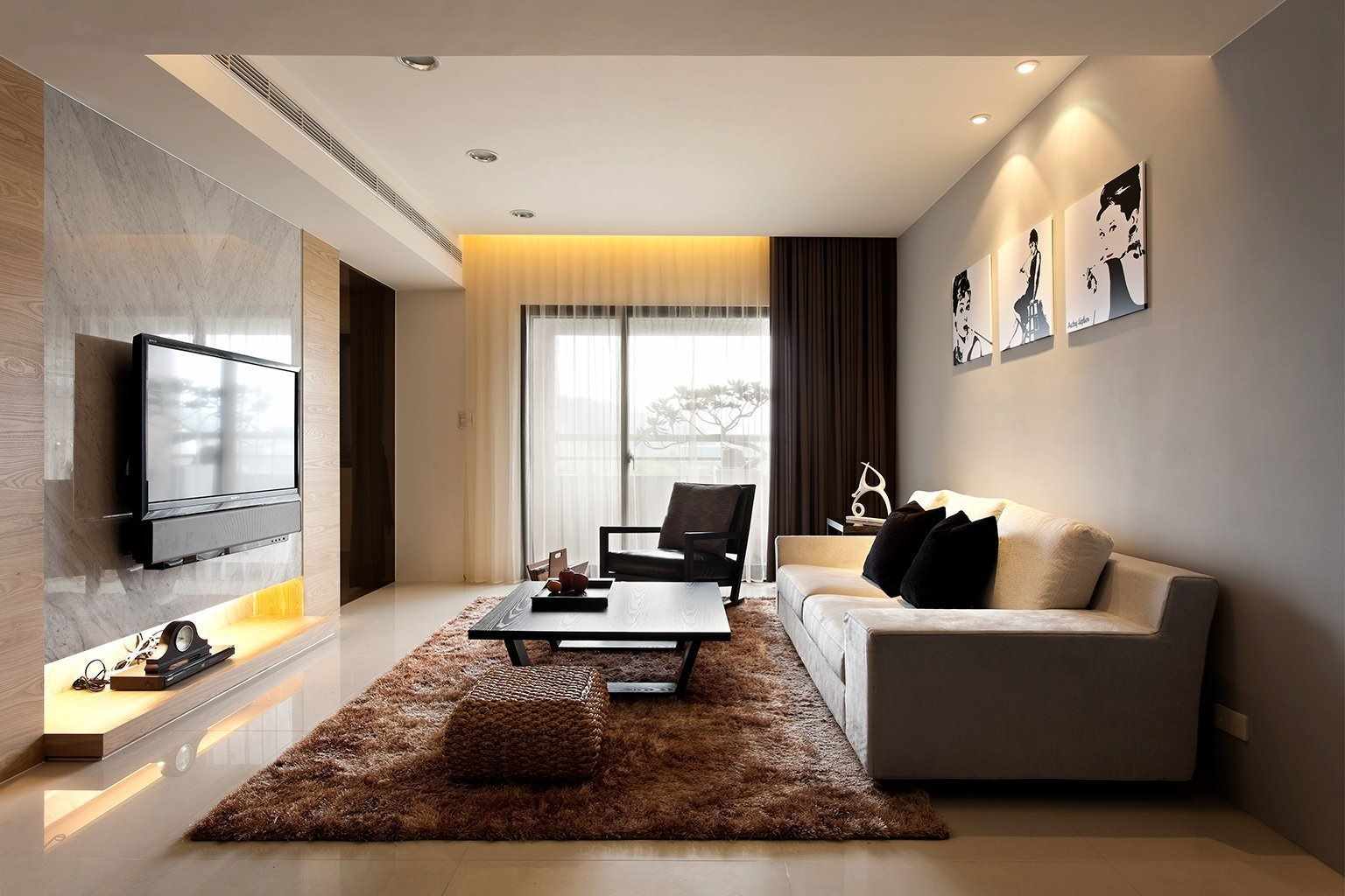 een voorbeeld van het toepassen van een ongewoon ontwerp van een woonkamer in de stijl van minimalisme