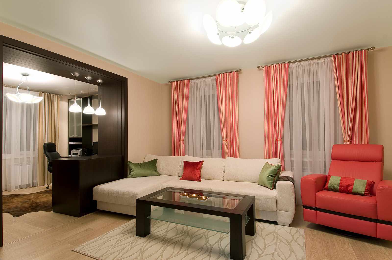 Un esempio di un bellissimo interno di un soggiorno di 19-20 mq