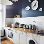 Warna biru dalam reka bentuk dapur