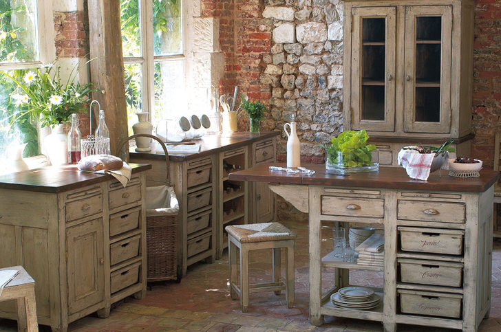The combination of provence and loft in a single kitchen space