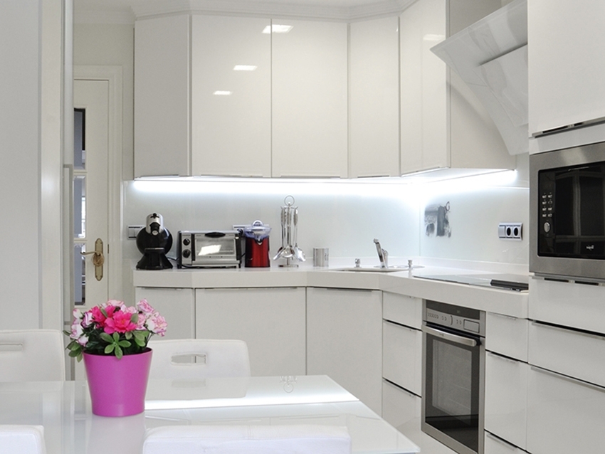 High tech modern kitchen design