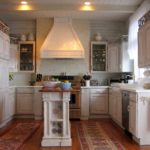 Klasiskā stila virtuves mēbeles