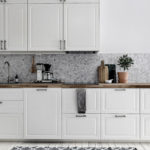 Witte keuken lineaire lay-out