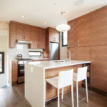 Moderna skåpsmöbler i design av köket
