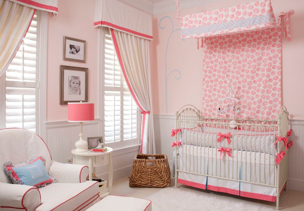 Children's room in pink