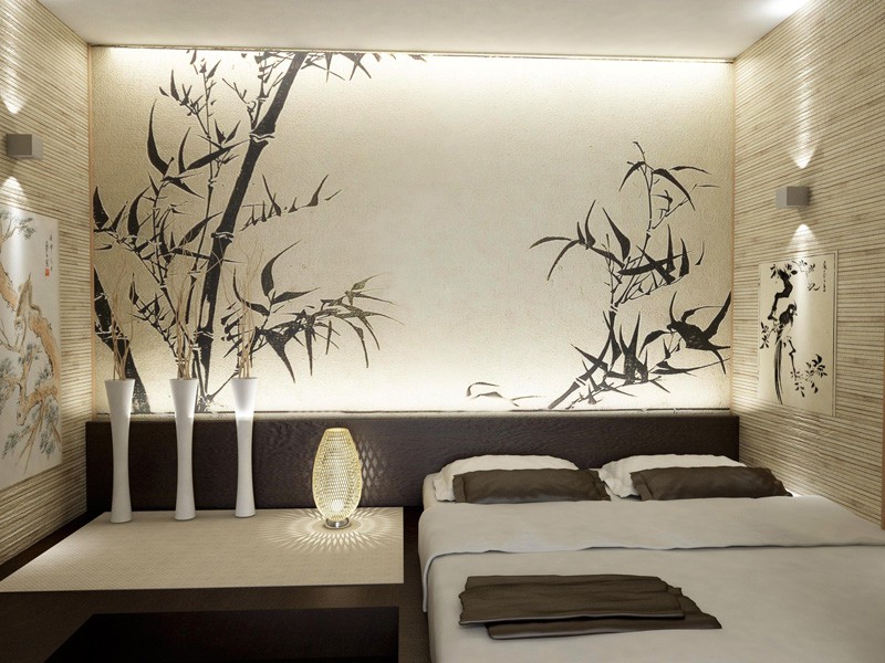 Japāņu stila guļamistaba ar divu veidu tapetēm