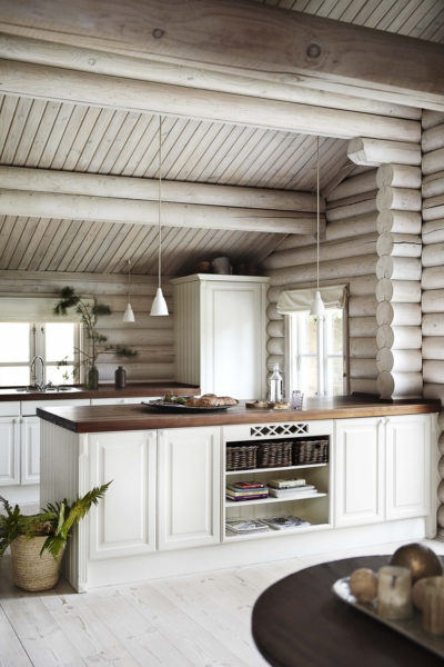 Scandinavische keuken in een landhuis