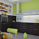 Bucătărie verde deschisă cu mobilier de culoare wenge