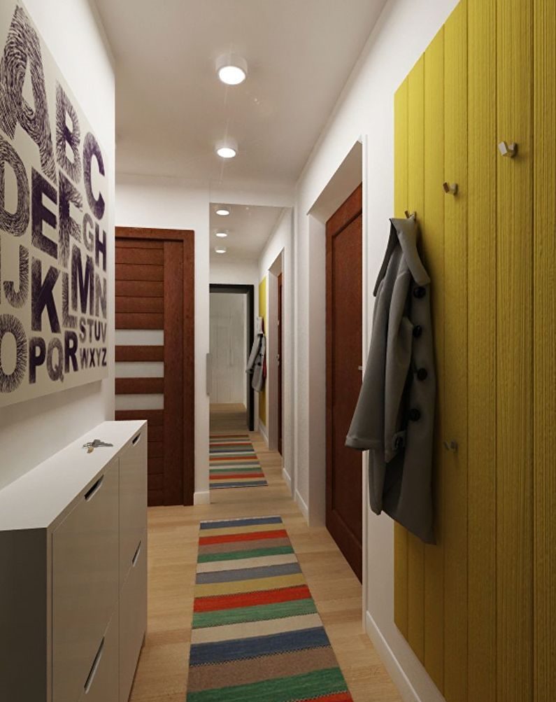Bir şehir dairesi küçük bir koridorda dar mobilya