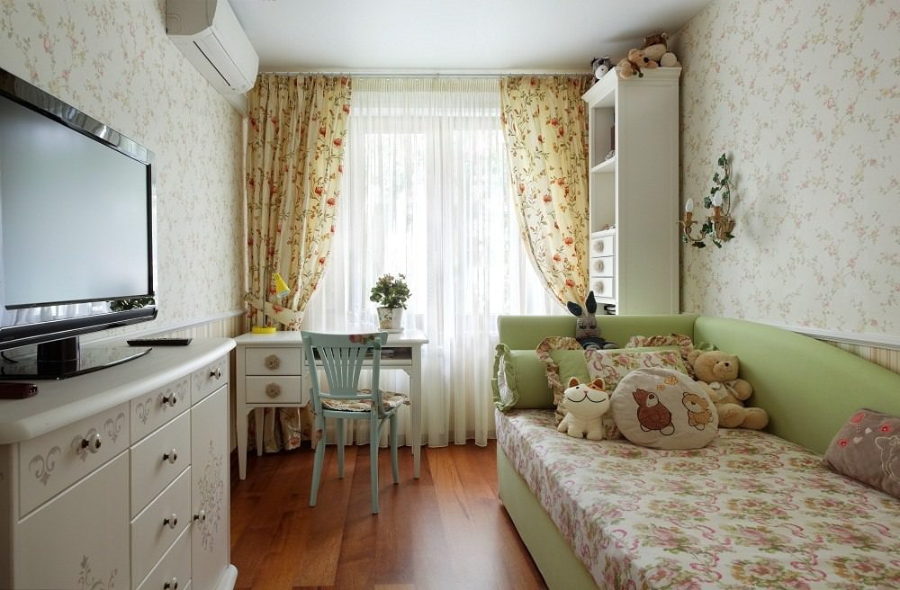 A small bedroom for a girl in the style of Provence