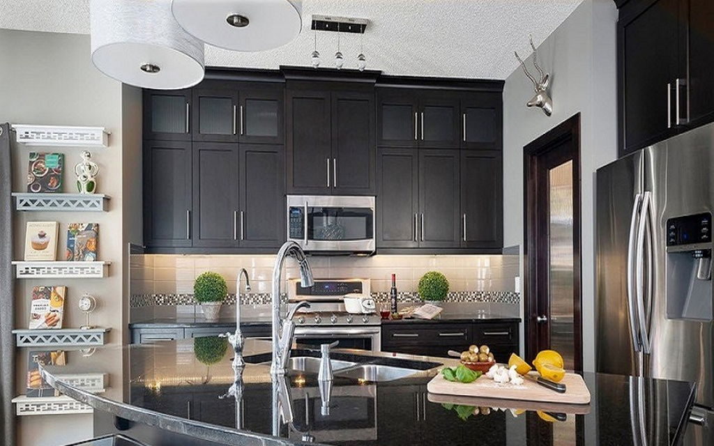 Gray hanging cabinets for kitchen units