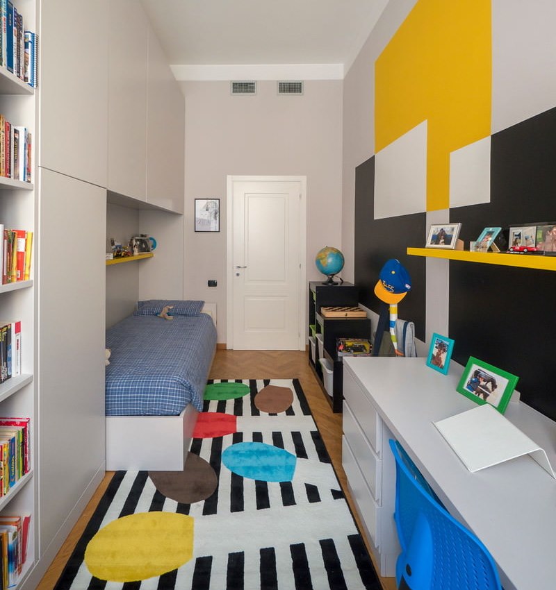 Narrow kids room design