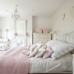 Provence stila romantiska guļamistaba