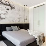 Stilīgs akcentēts guļamistabas sienas dekors