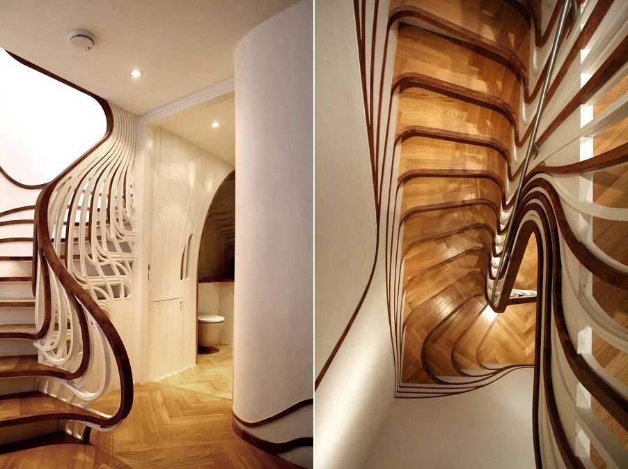 Barandilla de madera original en las escaleras en el pasillo
