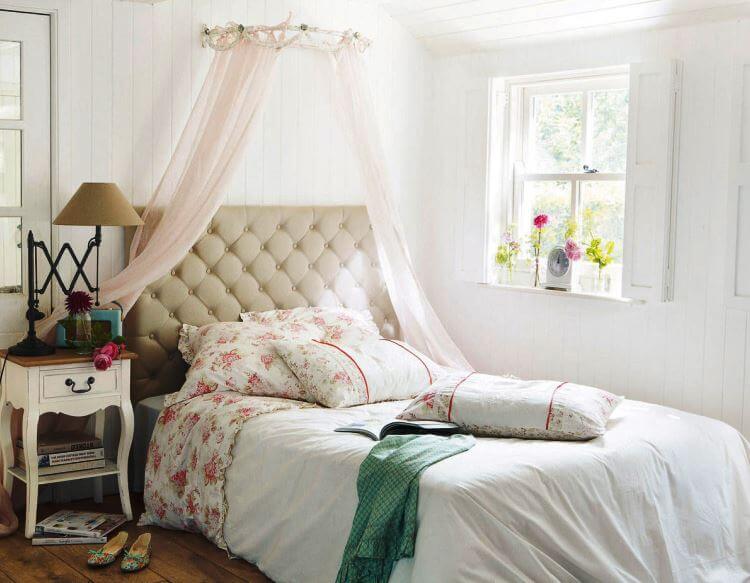 Cozy bedroom in the style of French Provence